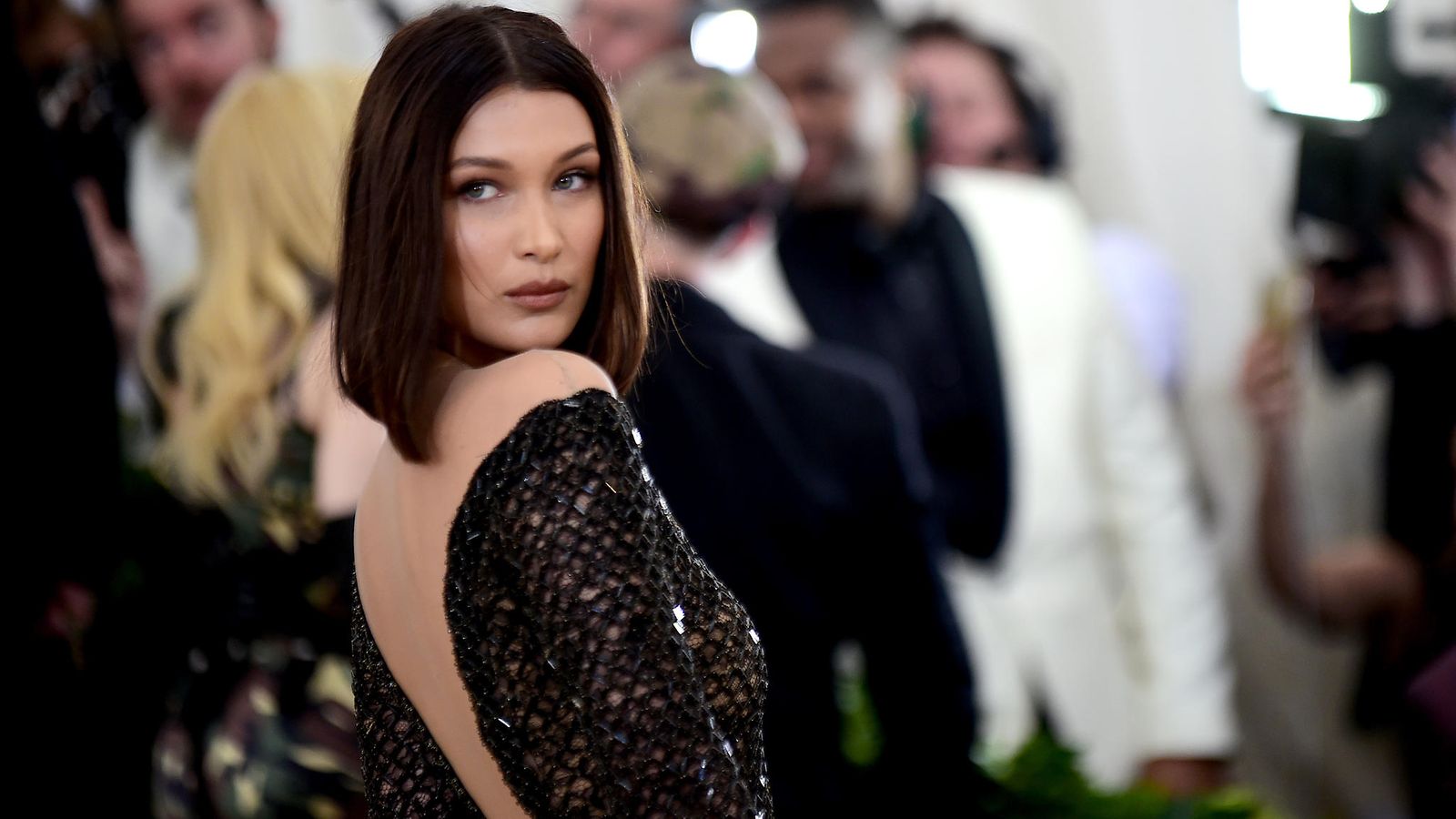 Bella Hadid Met-gaala 1.5.2017 7