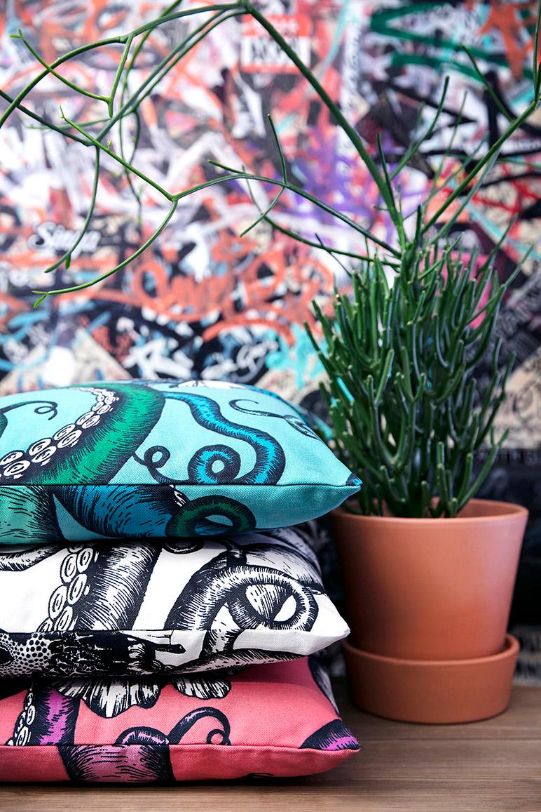 Vallila_SS17_Octopus_cushion_photographerHennaSoronen