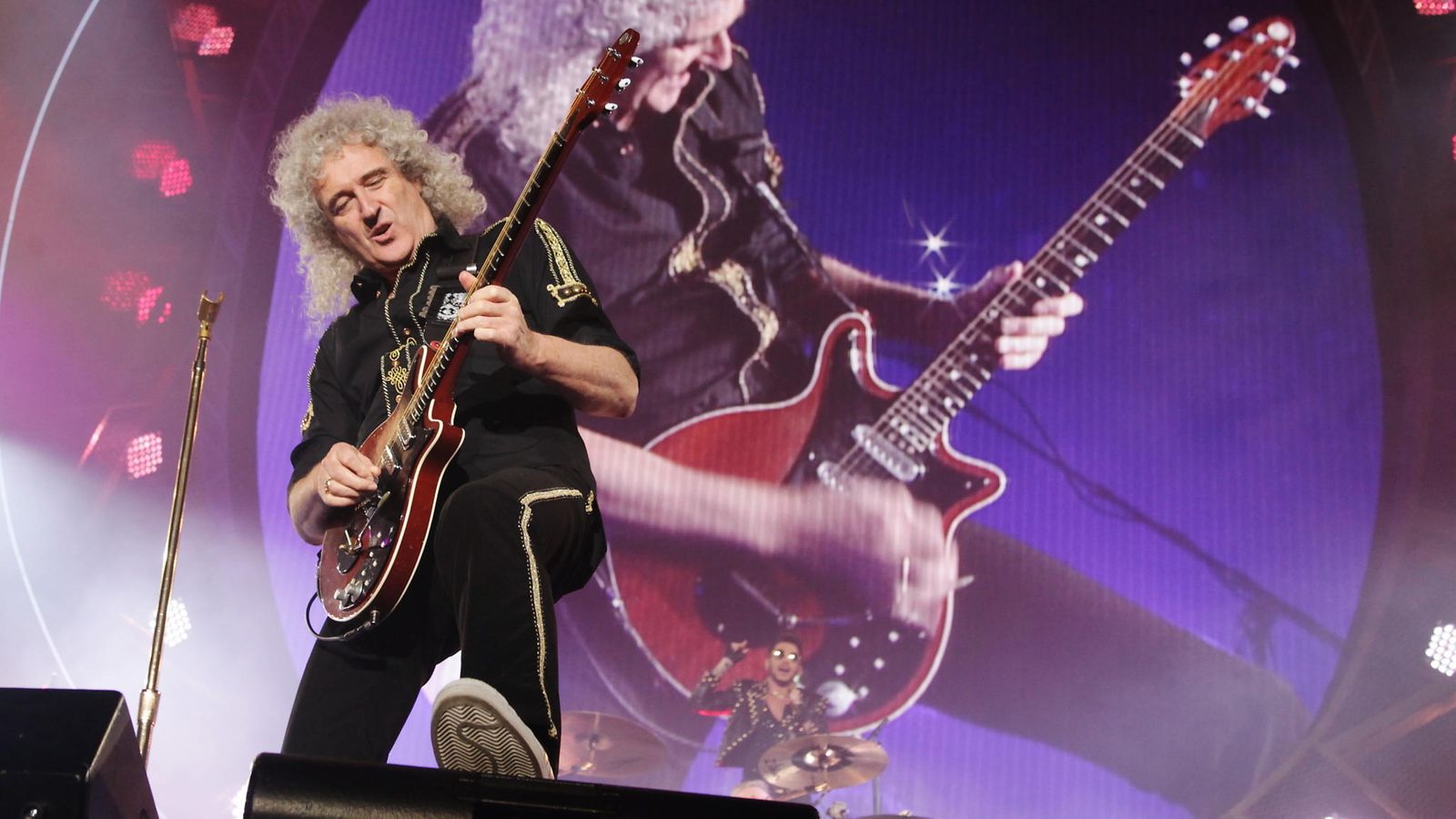 Brian May live