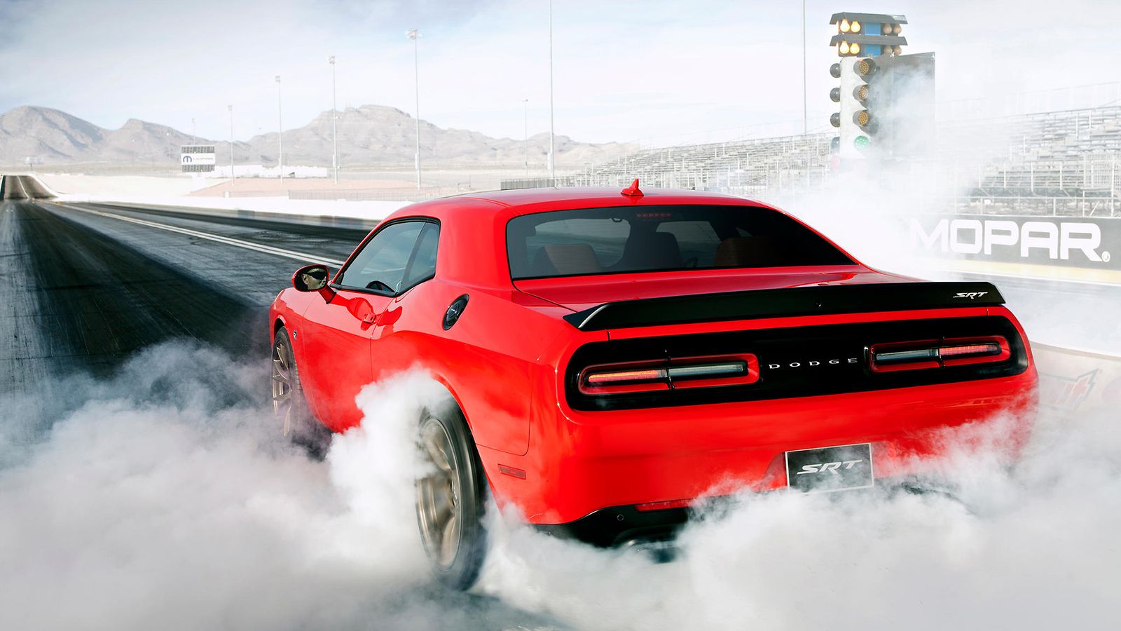 dodge challenger hellcat