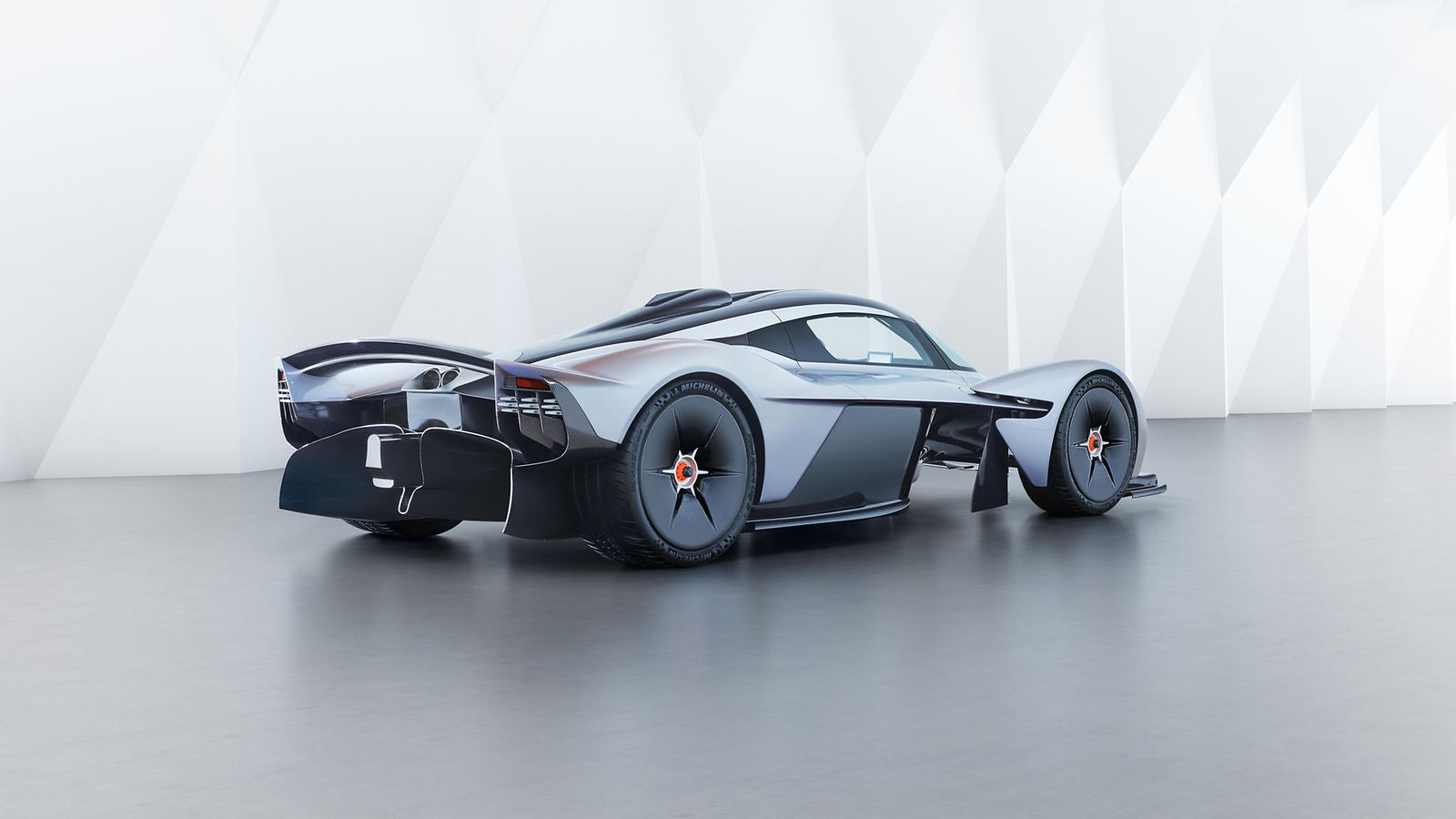 aston martin valkyrie