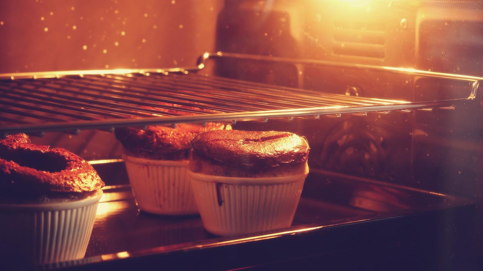 muffinssit uunissa