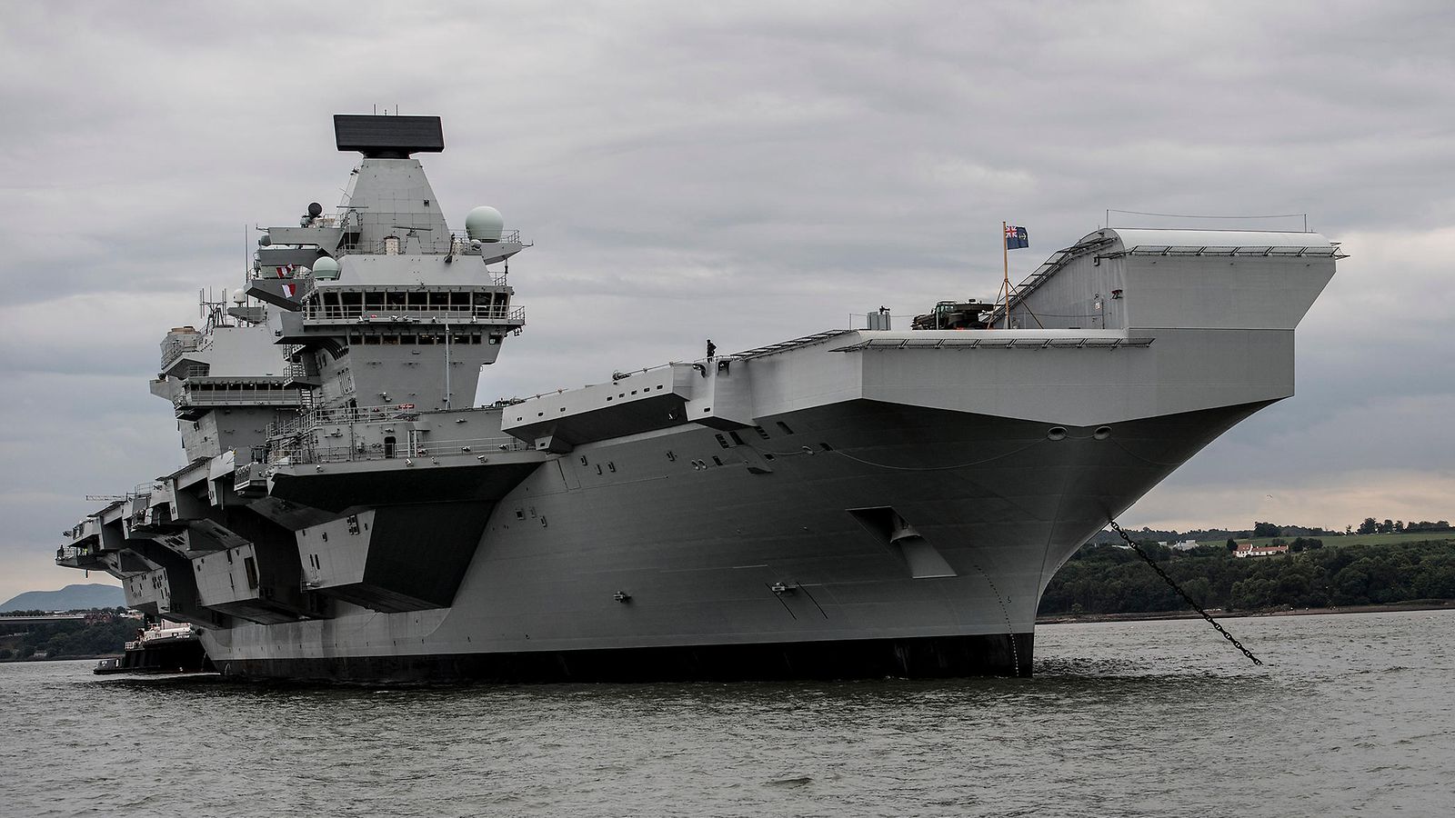 Sota-alus stoalaiva HMS Queen elisabeth