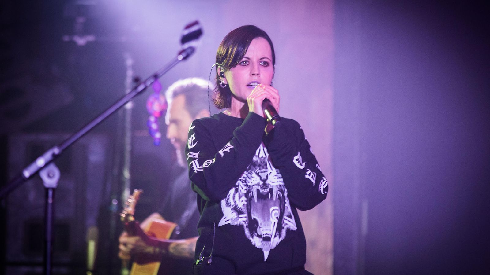 Dolores O'Riordan lavalla 20.5.2017 Lontoossa The Cranberries