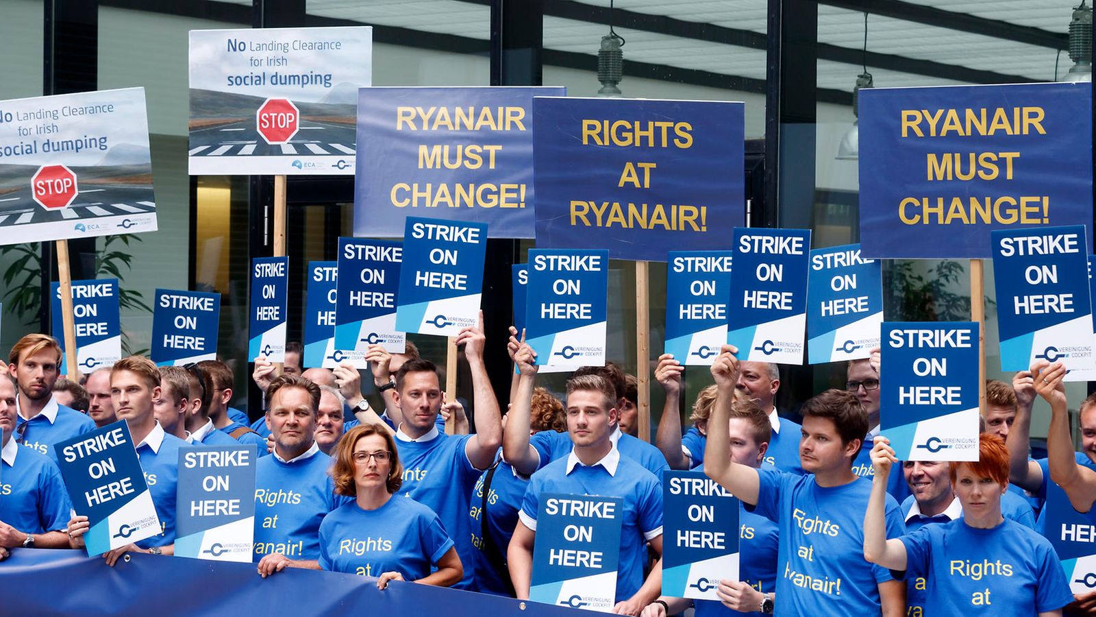 Ryanair 3