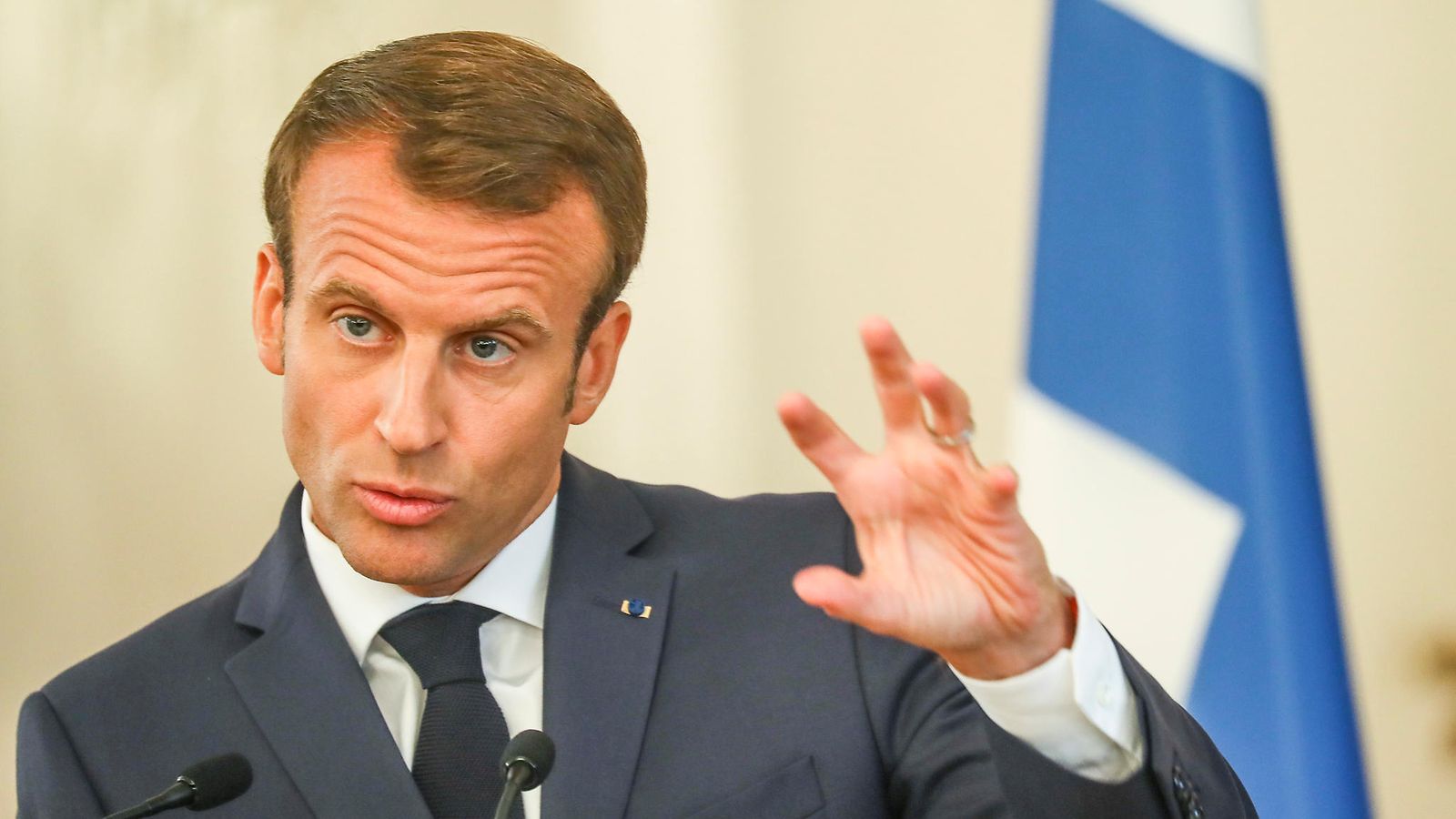macron aop