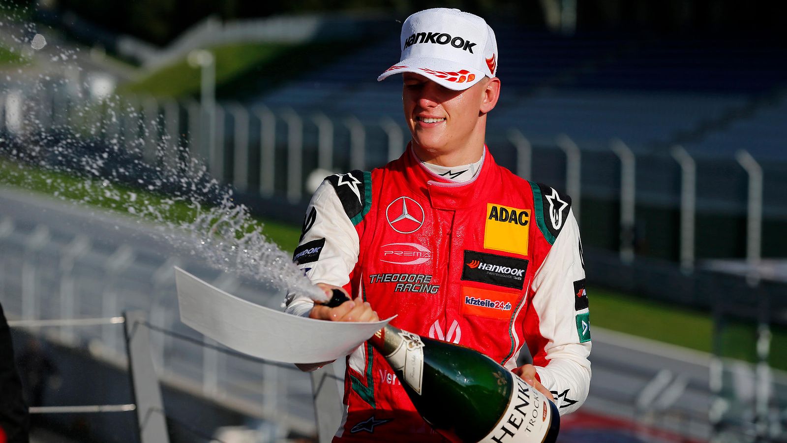 Mick Schumacher ruiskuttaa