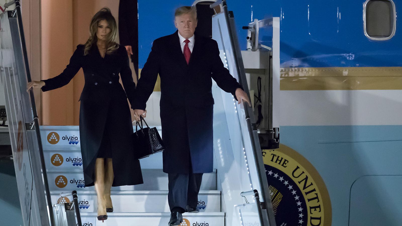 donald trump melania trump pariisi air force one