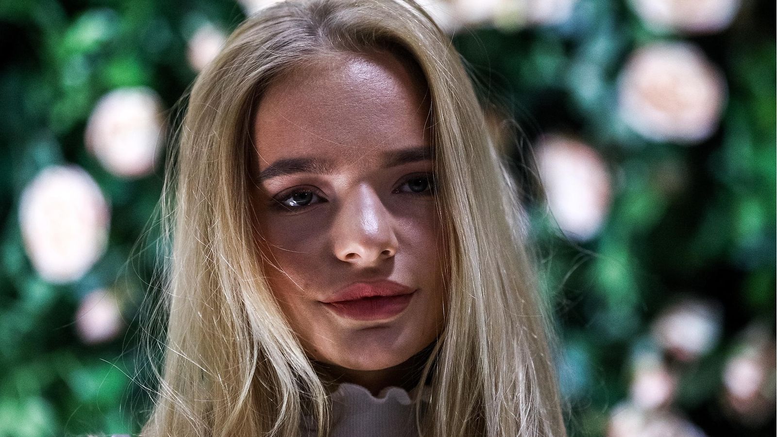 AOP, Elizaveta Peskova, Peskov