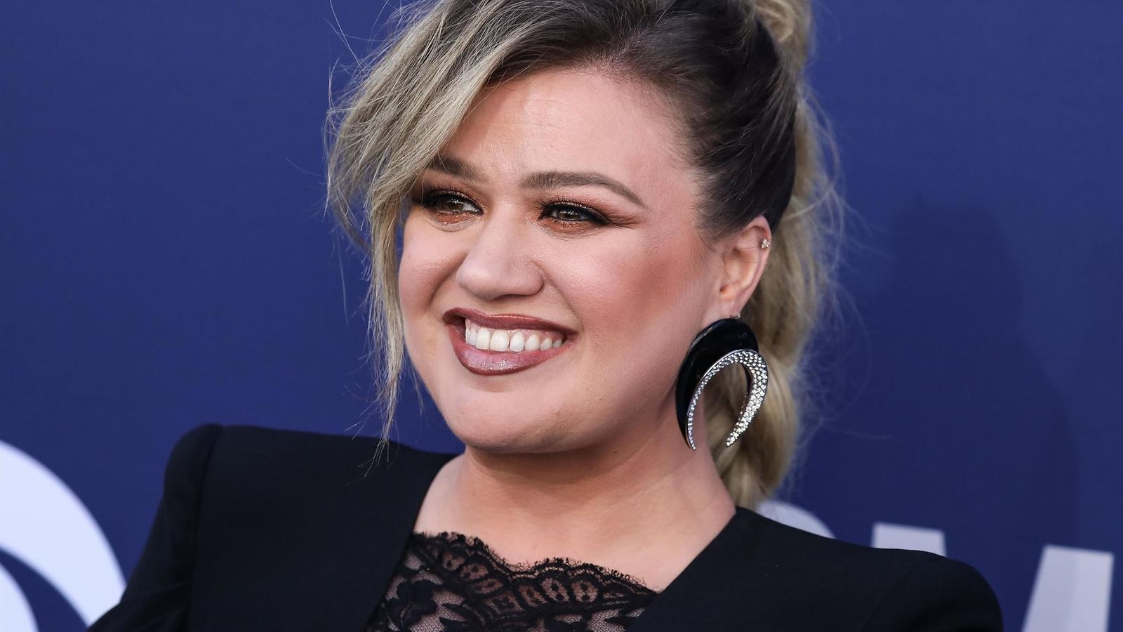 Kelly Clarkson 2019