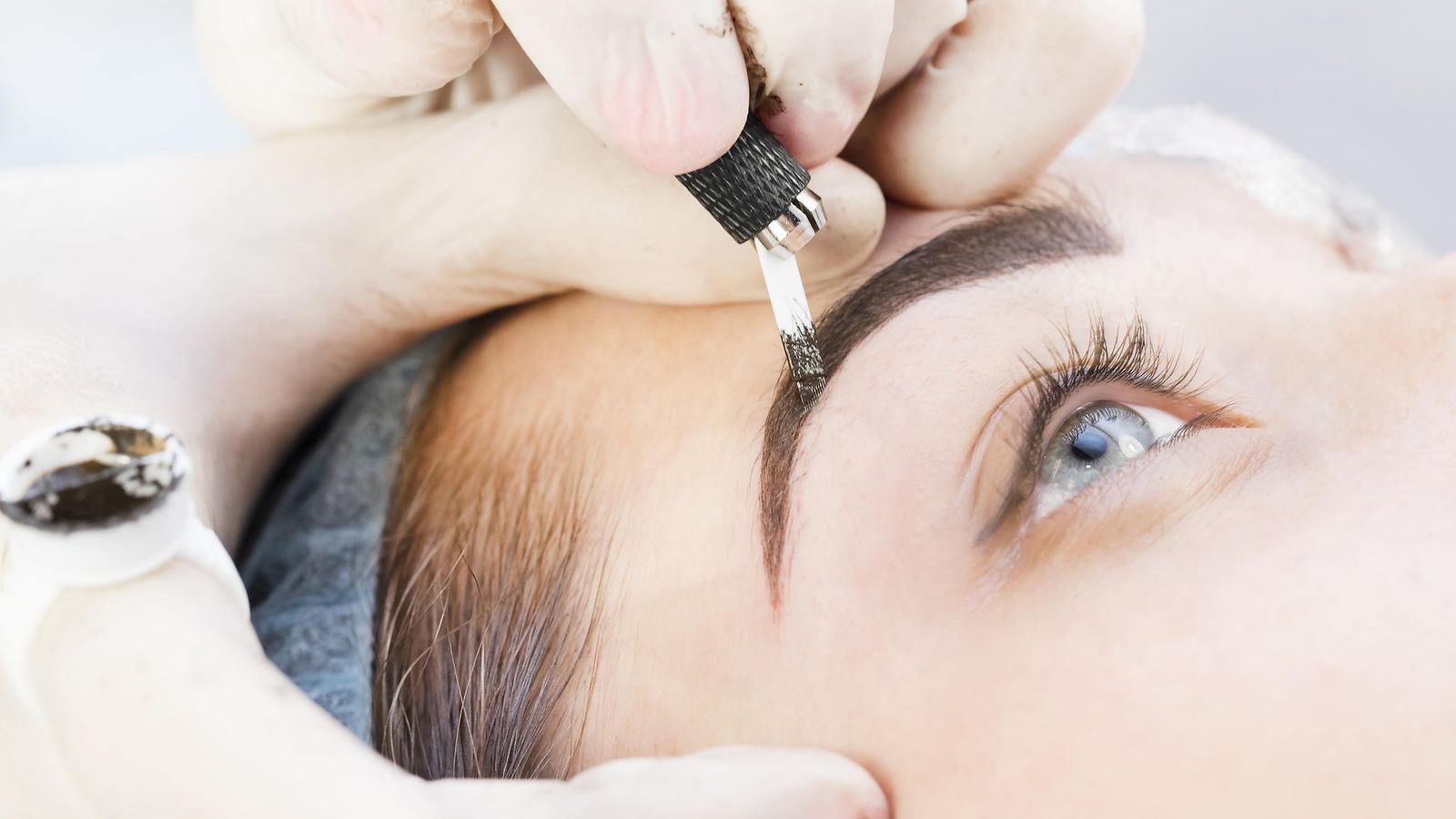 kulmakarvat, microblading