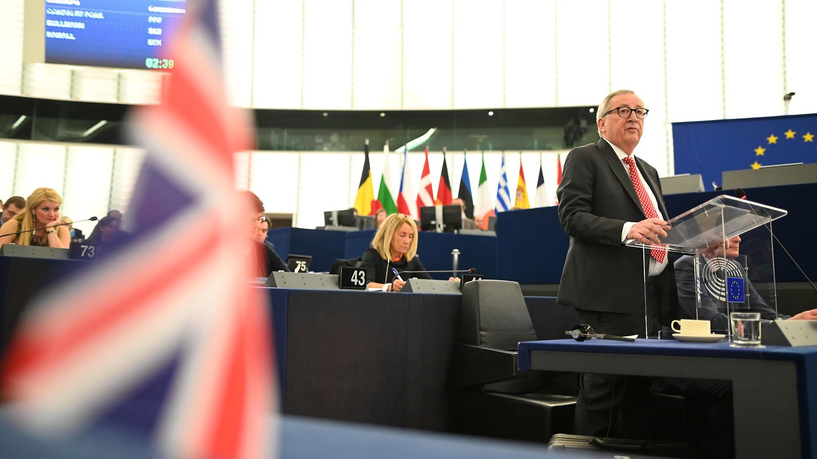 Jean-Claude Juncker EU-parlamentin kokouksessa Ranskan Strasbourgissa 16.4.2019