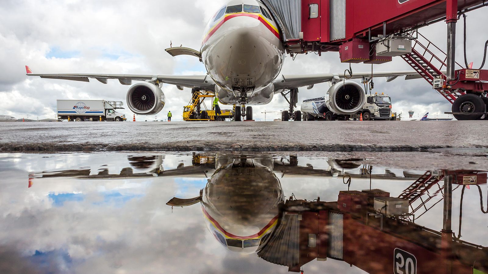 tianjin airlines, lentoyhtiö, lentokenttä, lentokone