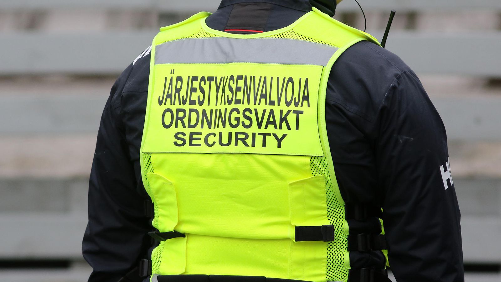 järjestyksenvalvoja (1)