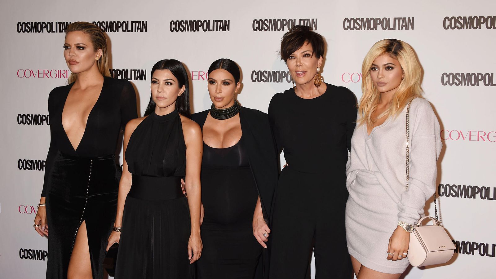 AOP Kardashian perhe 25.FFN20B