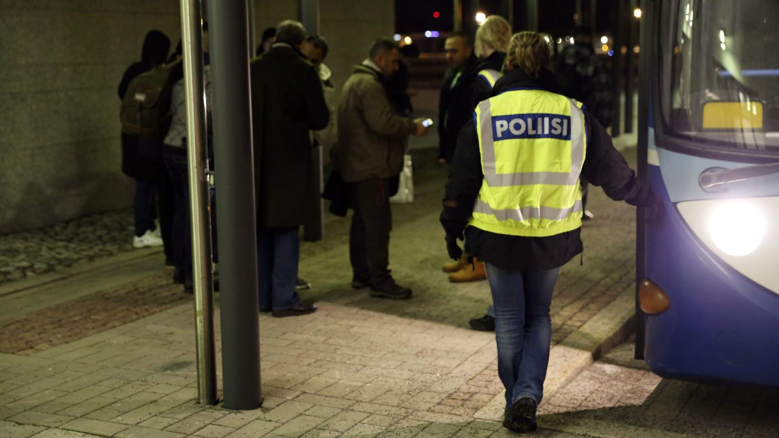 LK turvapaikanhakijat palautukset Irak Helsinki-Vantaa 18.2.2016