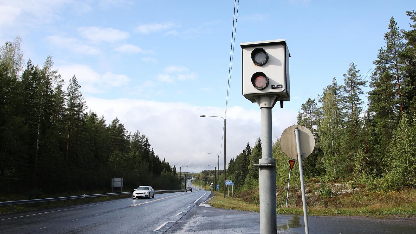 peltipoliisi nopeuskamera liikennevalvonta ylinopeus