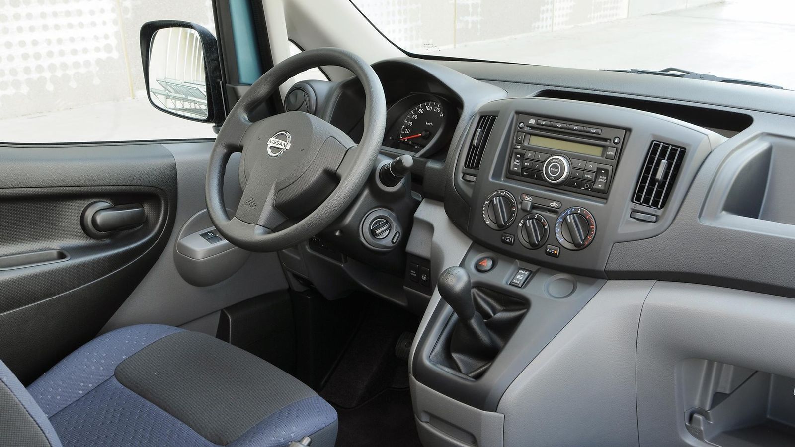 nissan nv200