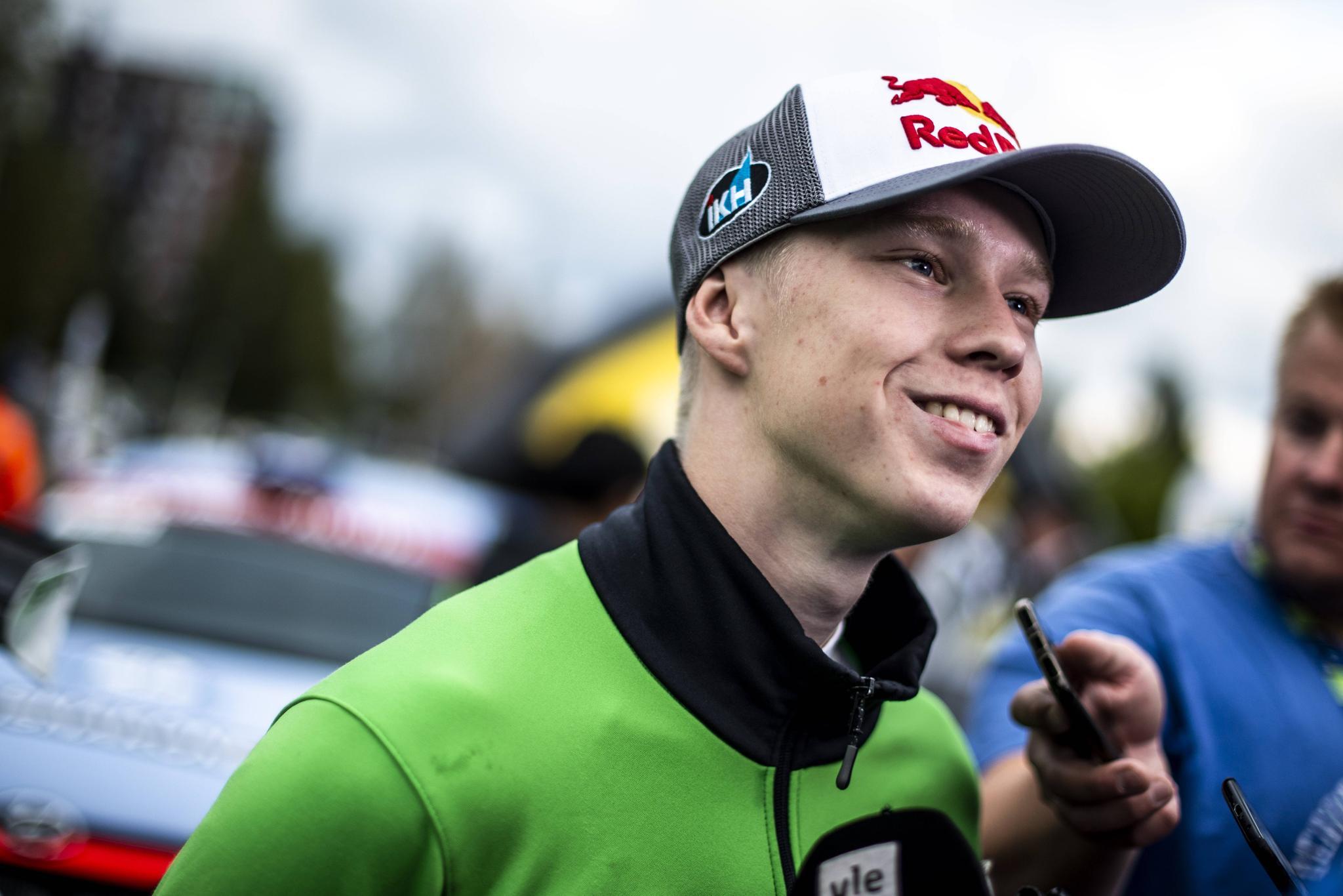 Kalle Rovanperä otti tuntumaa Toyotan WRC-autoon