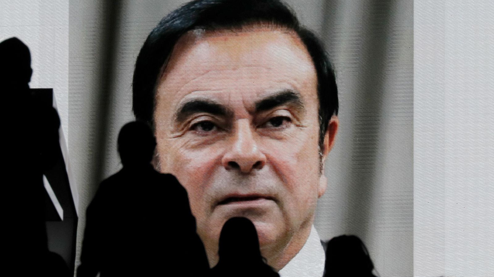 Carlos Ghosn Nissan autopomo