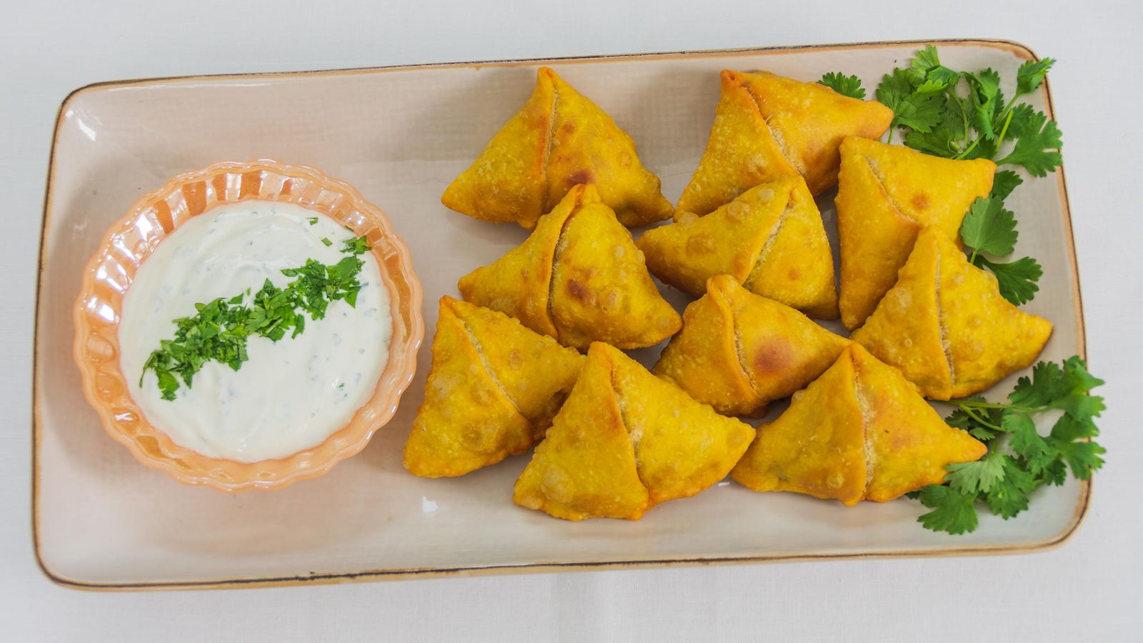 Koko Suomi leipoo: Intialaiset kasvissamosat