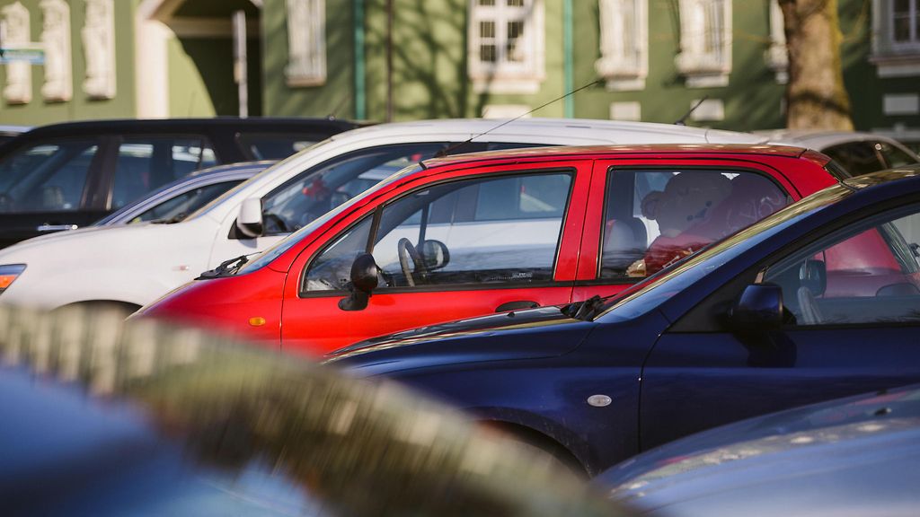 Pysäköinnistä Helsingissä voi pian joutua maksamaan kysynnän mukaan: 