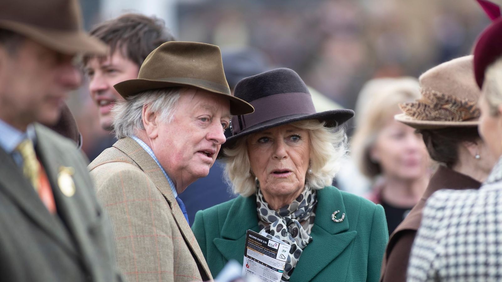 Andrew Parker Bowles herttuatar Camilla