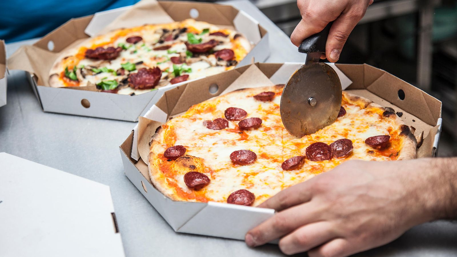 take away noutoruoka pizza