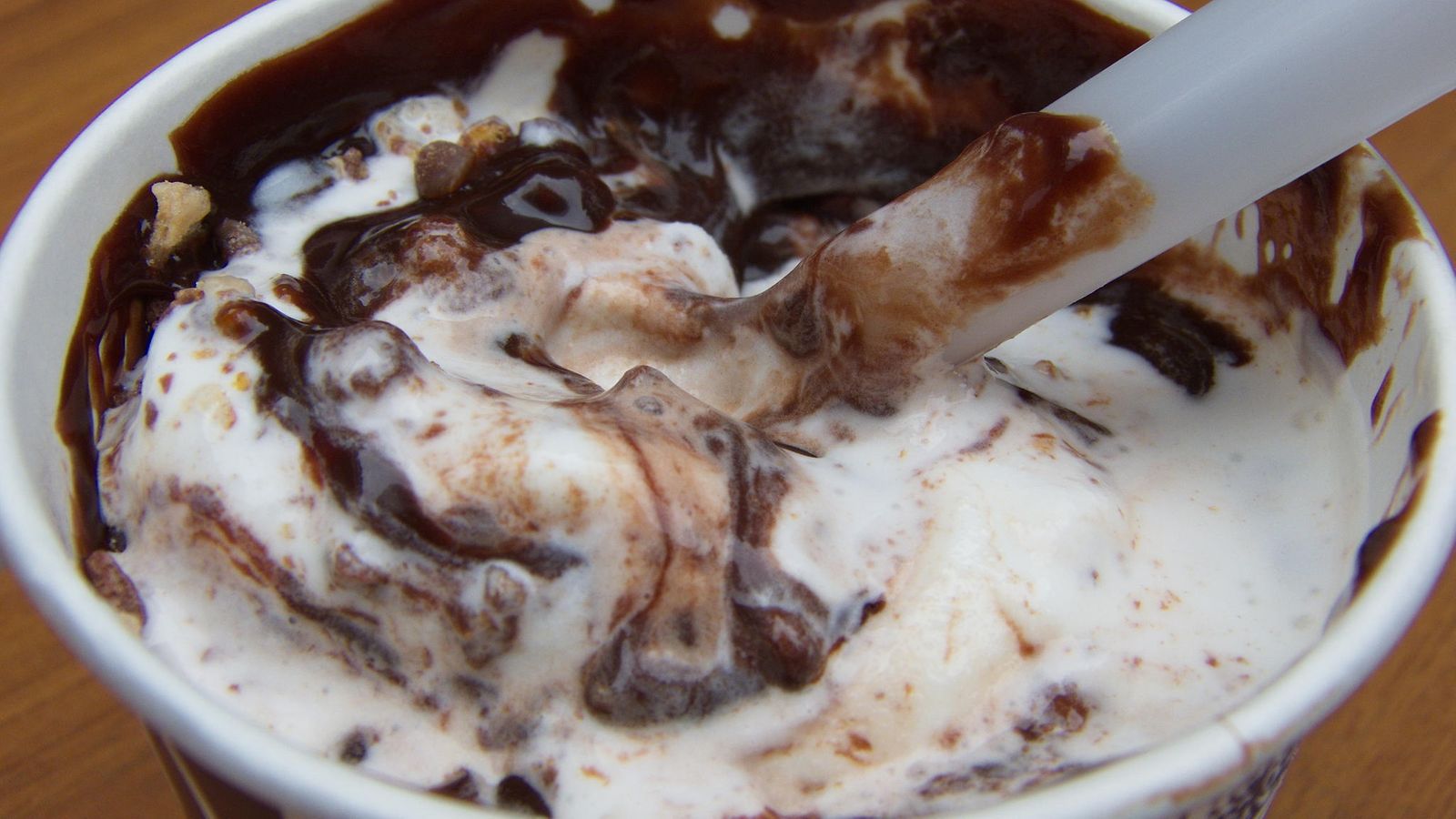 McFlurry McDonald's (1)