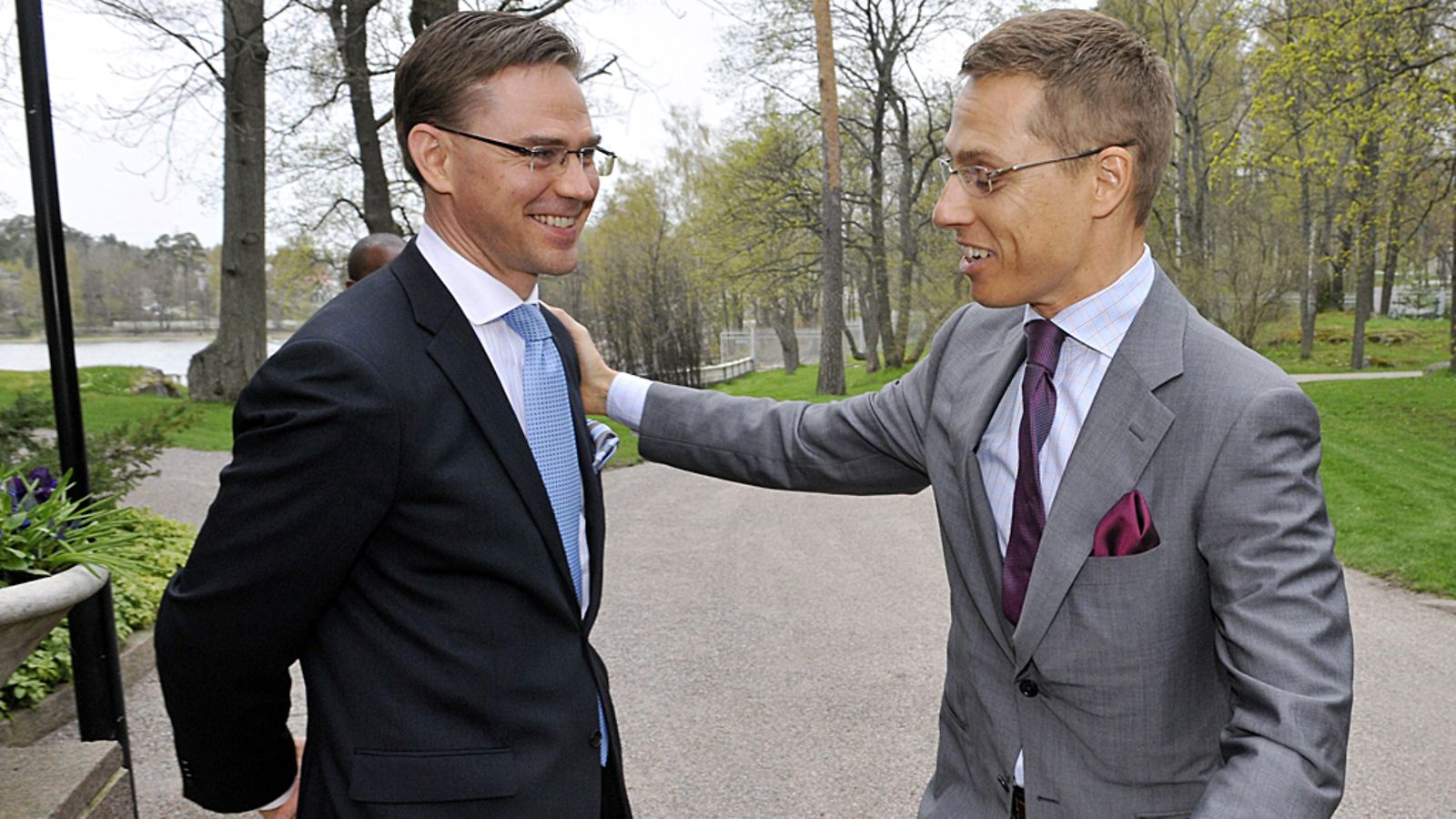 Pääministeri Jyrki Katainen ja eurooppa- ja ulkomaankauppaministeri Alexander Stubb tapaavat tänään Leijona-joukkueen