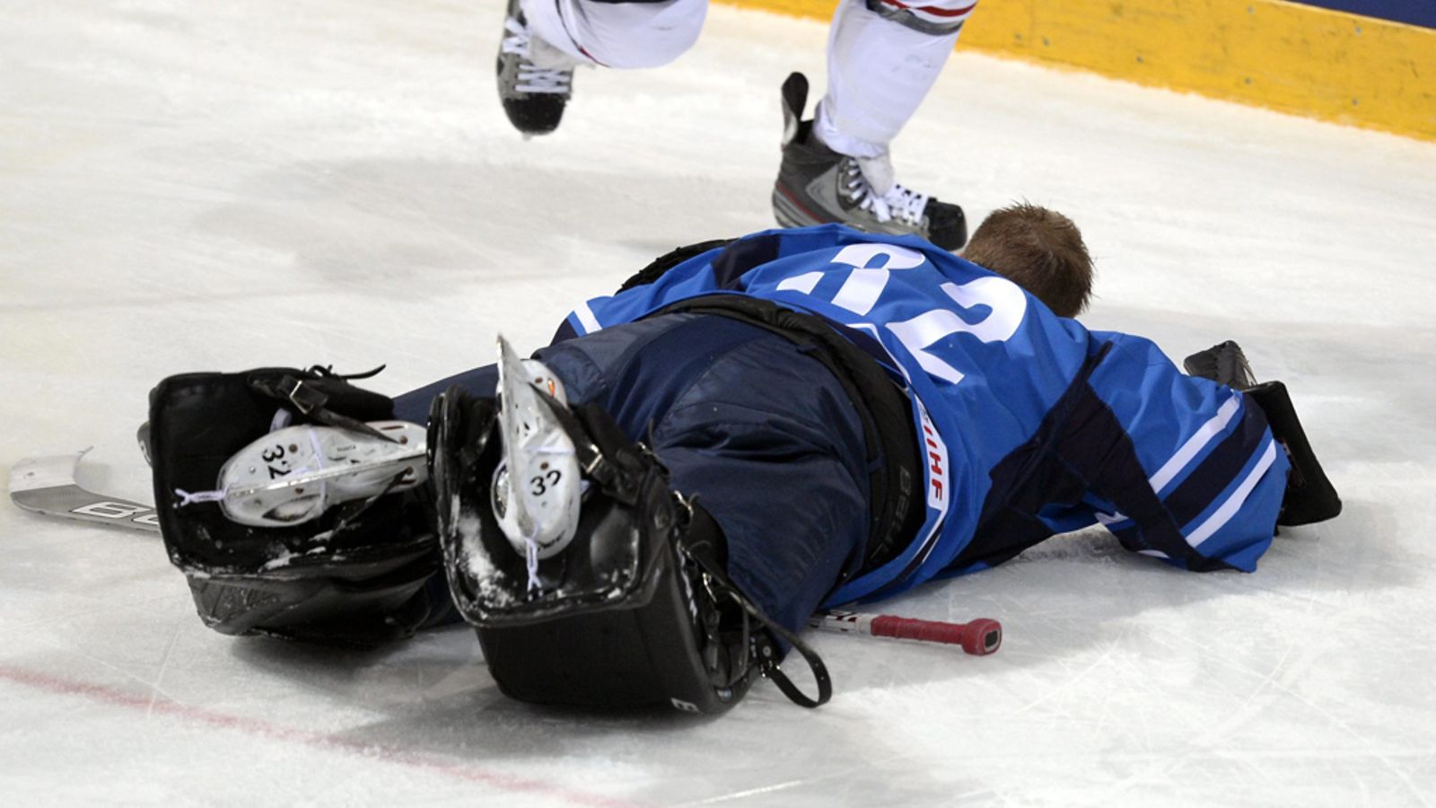 Antti Raanta jään pinnassa