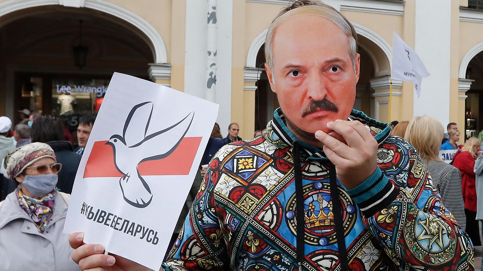 lukashenka mielenosoitus aop