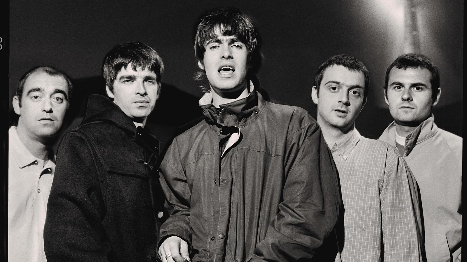 Oasis - Photo - 2 - Glastonbury 1995 Credit Jill Furmanovsky