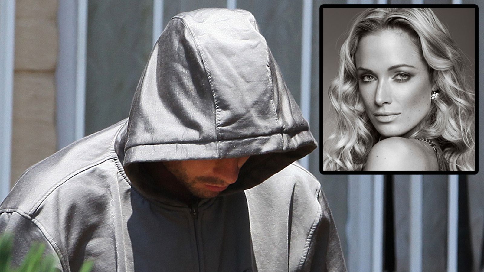 Oscar Pistorius saapui oikeuteen naisystävänsä Reeva Steenkampin murhasta epäiltynä.