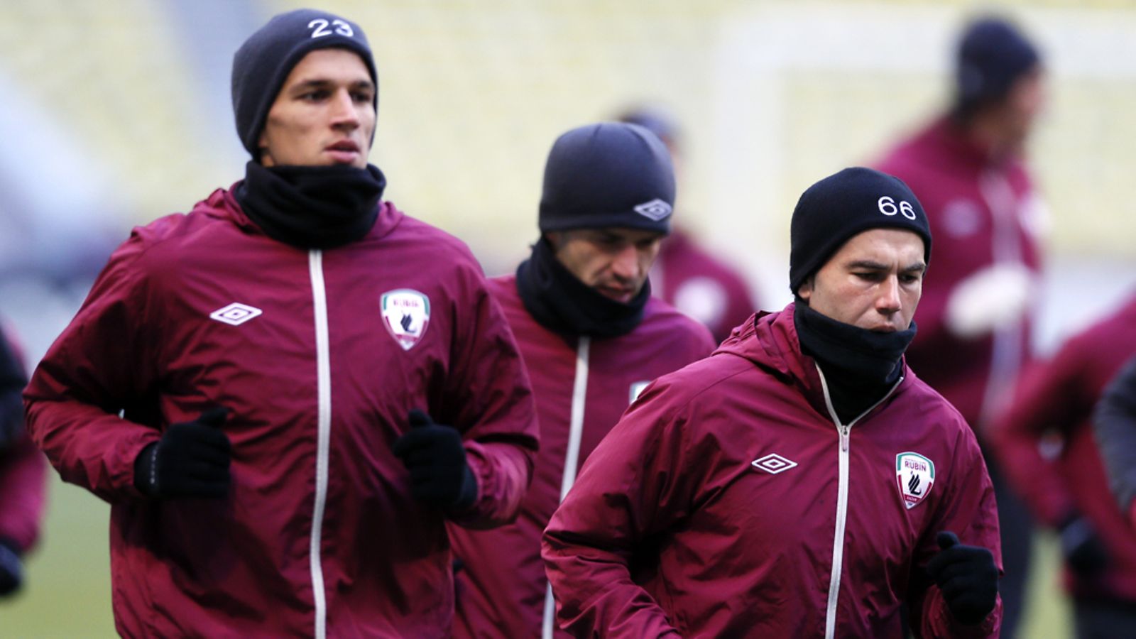 Roman Eremenko (vas.) Rubinin verkkareissa.