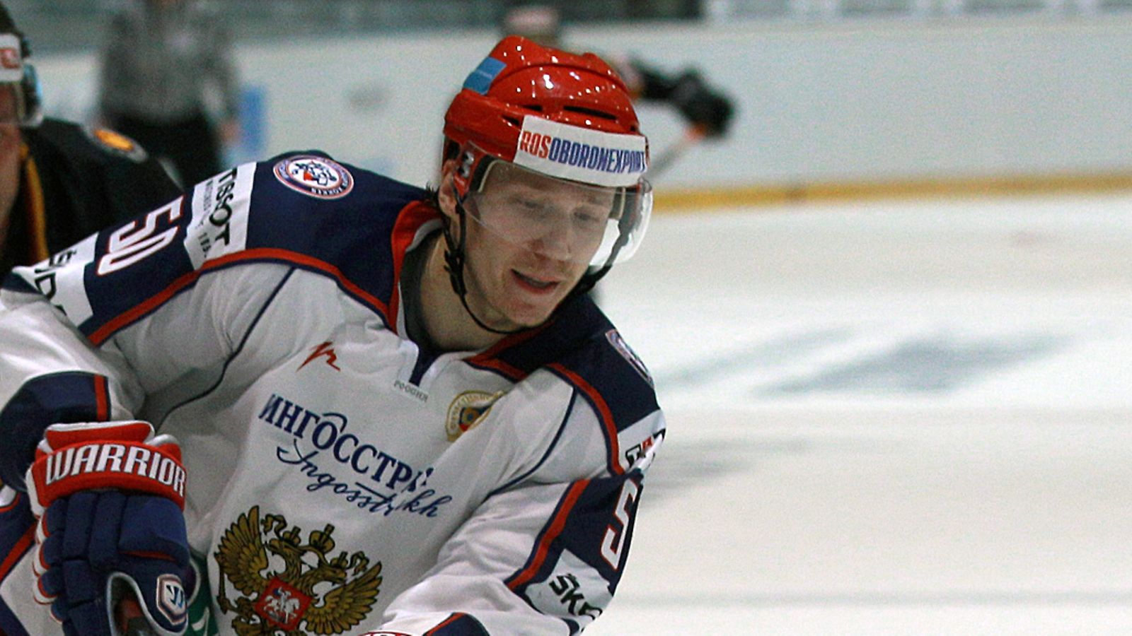 Denis Kazionov maajoukkuepaidassa.