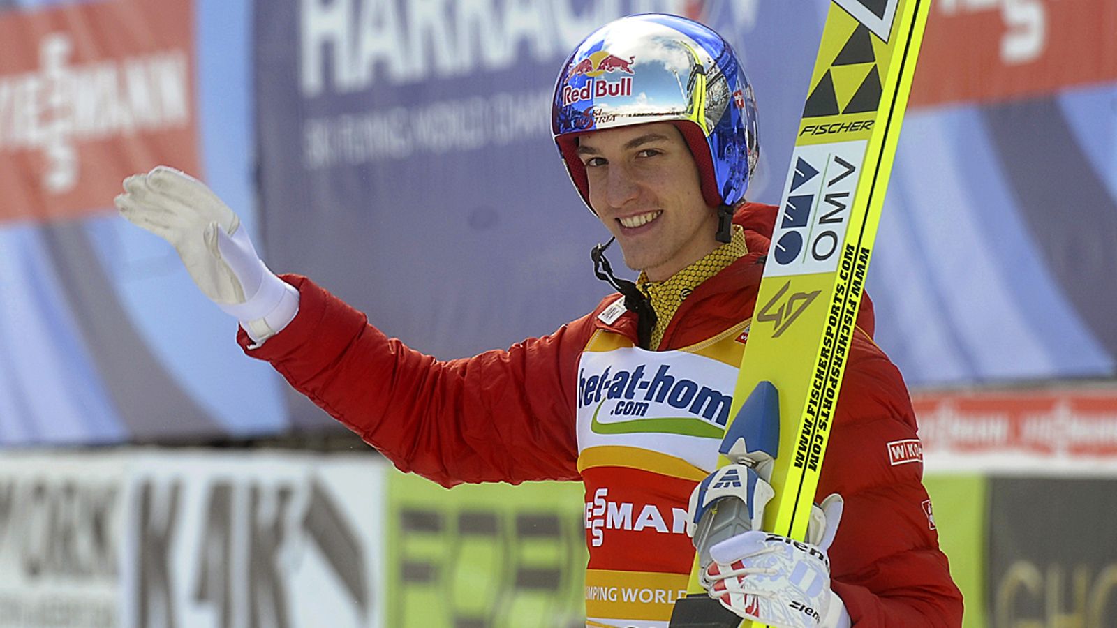 Gregor Schlierenzauer voitokkaana Harrachovissa.