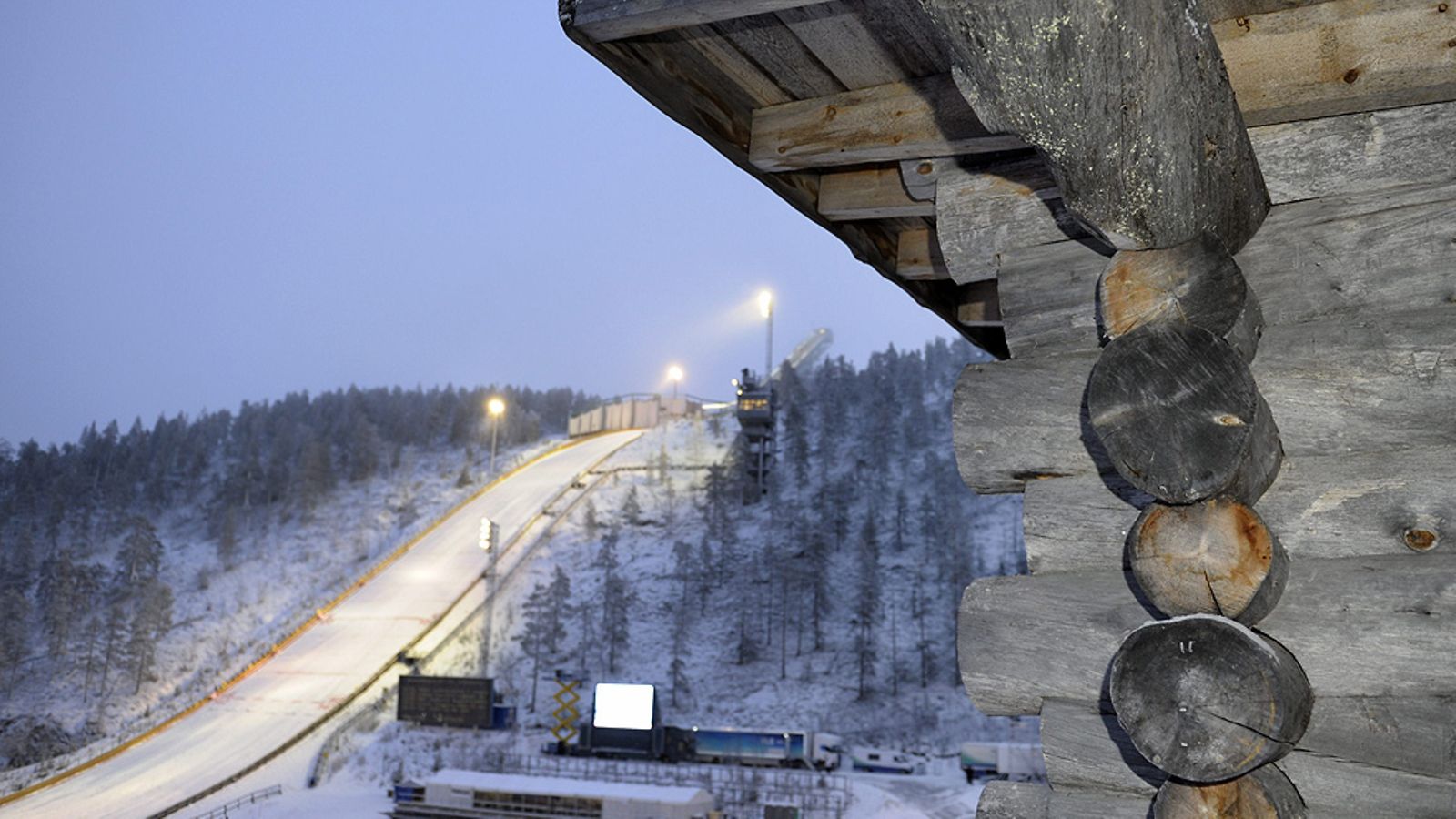 Rukan mäkihyppytorni.