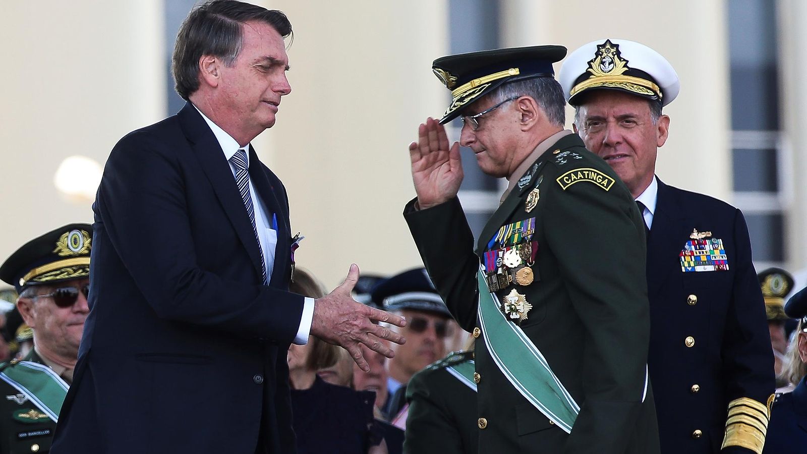 AOP_BOLSONARO_h_56797326