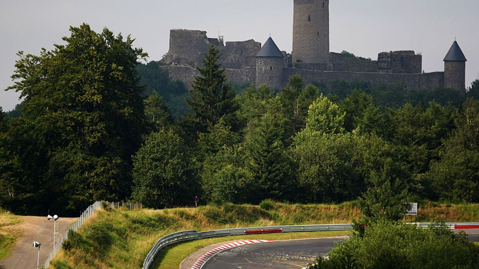 Näkyvä Nürburgringin Nordschleifelle