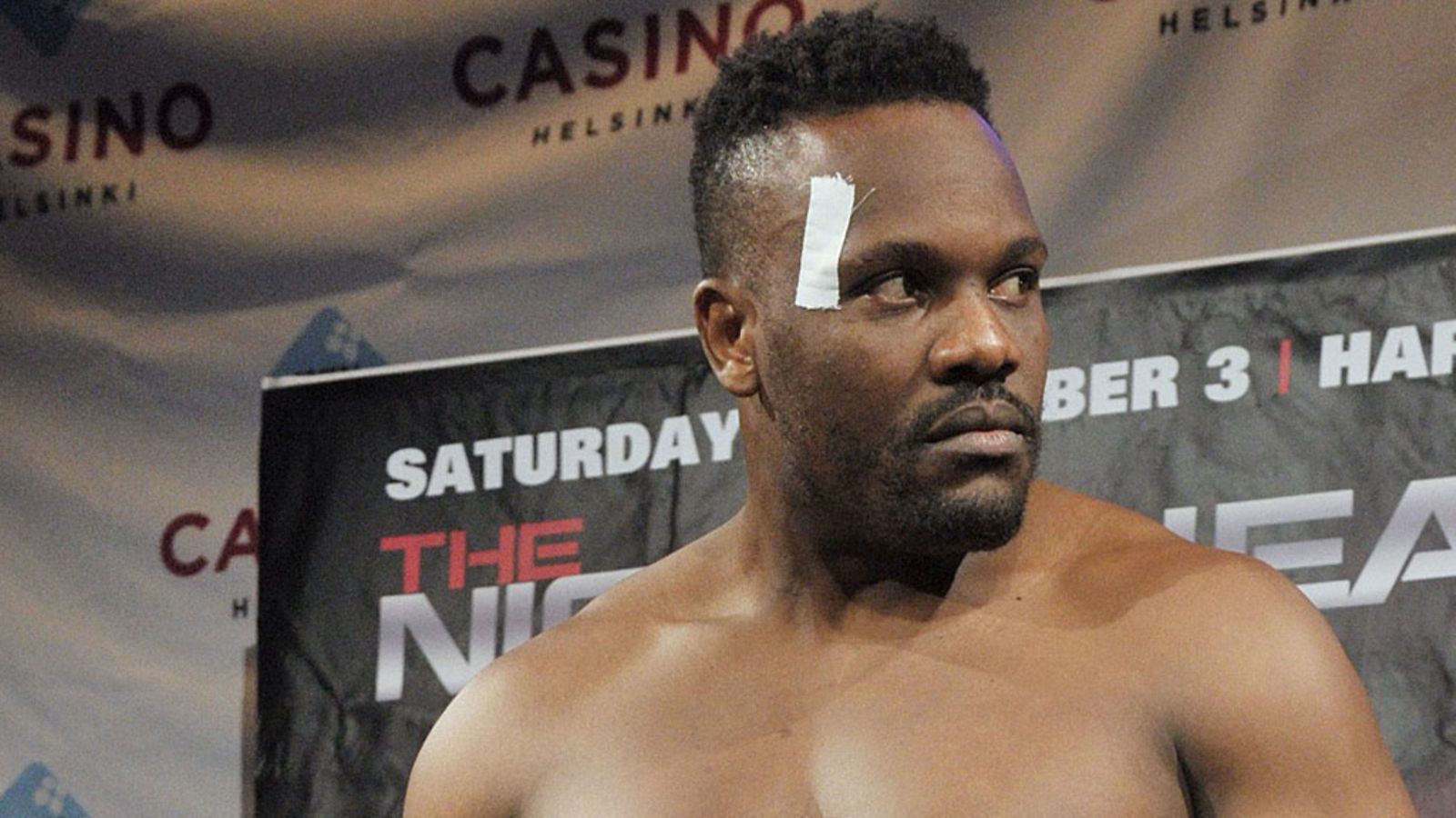Dereck Chisora punnituksessa