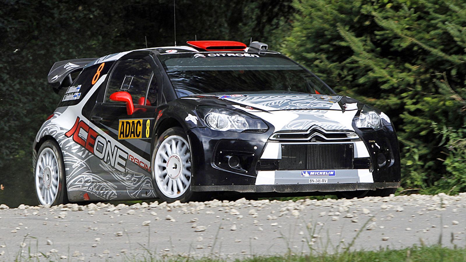Kimi Räikkönen vauhdissa Saksan MM-rallissa.