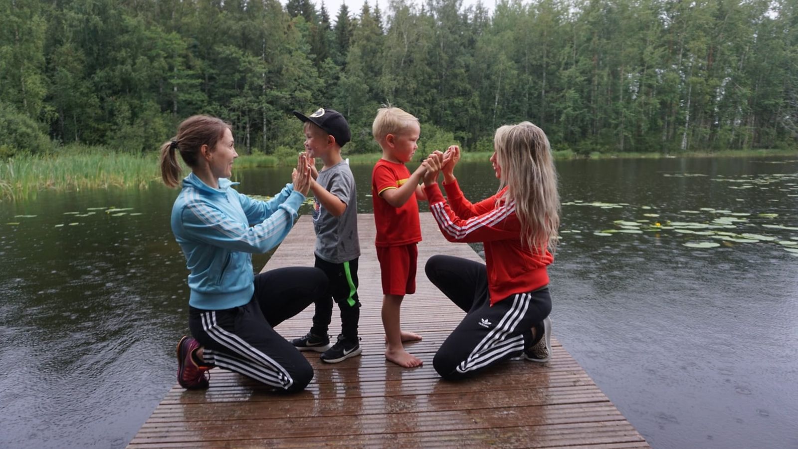 samana päivänä syntyneet pojat