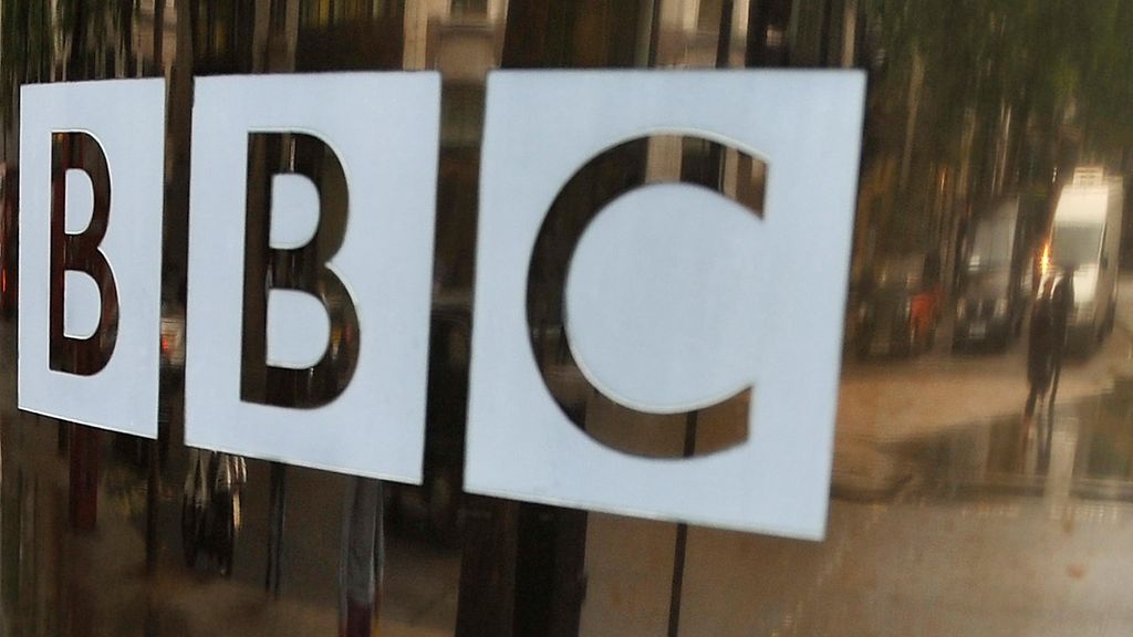 Kohu Trumpista: BBC:n pääjohtaja ja uutisten johtaja eroavat
