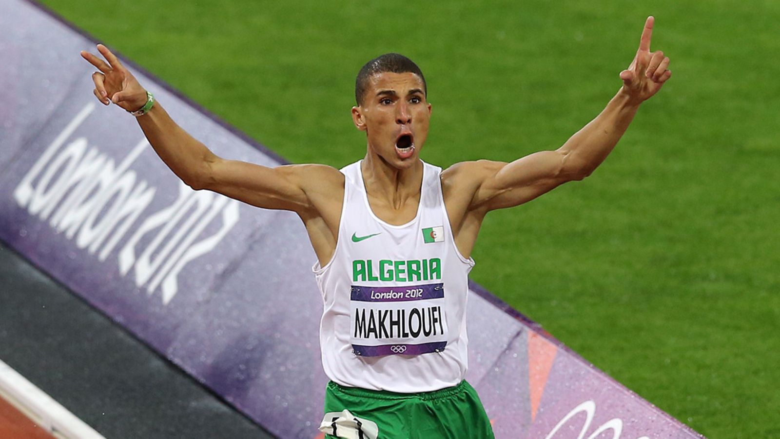 Taoufik Makhloufi juhlii olympiakultaa