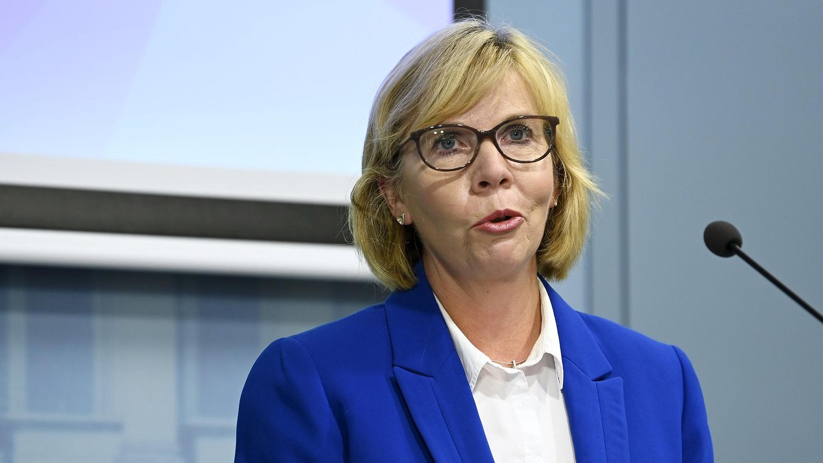 LK 9.9.2021 Oikeusministeri Anna-Maja Henriksson hallituksen talousarvioneuvotteluiden tiedotustilaisuudessa Valtioneuvostossa Helsingissä 9. syyskuuta 2021.