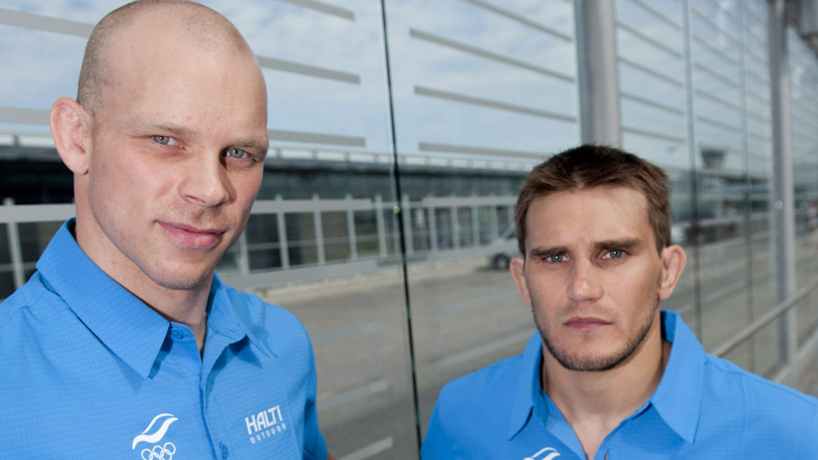 Painijat Rami Hietaniemi (vas.) ja Jarkko Ala-Huikku