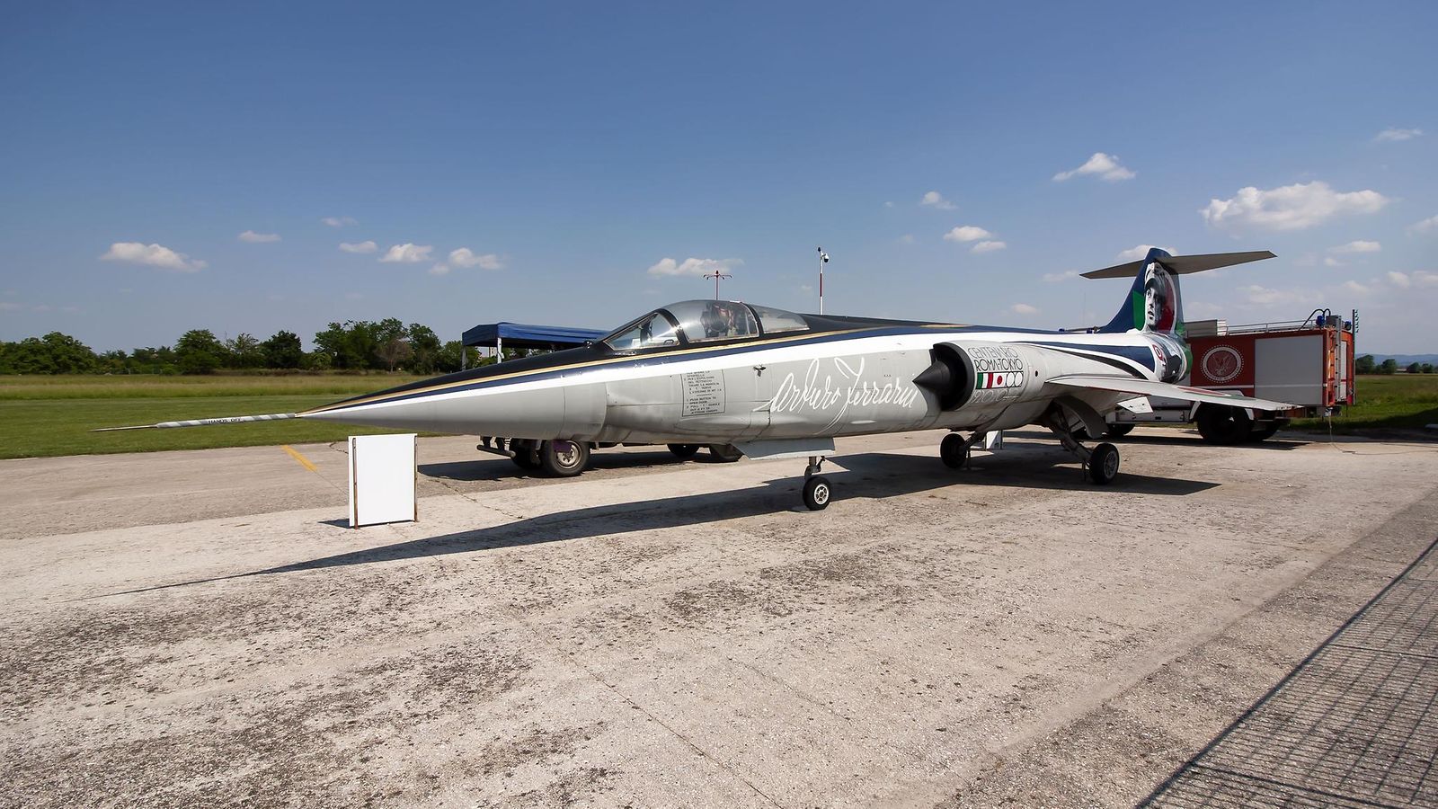 Italian ilmavoimien käyttämä Lockheed F-104 Starfighter AOP