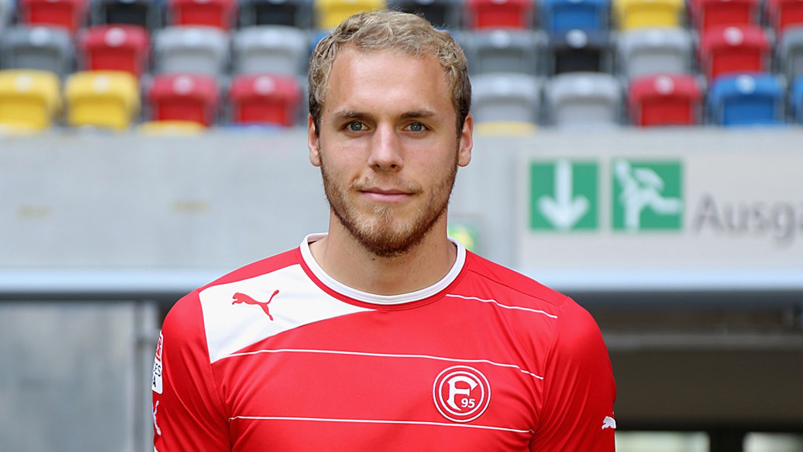 Timo Furuholm Fortuna Dusseldorfin paidassa.