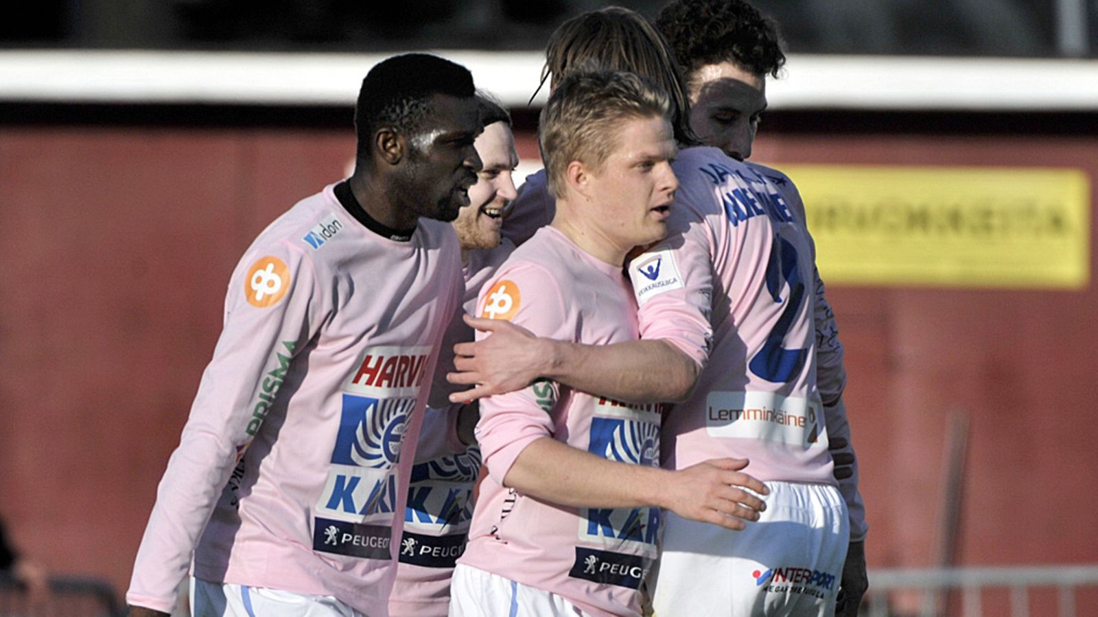 Mikko Innanen, Babatunde Wusu